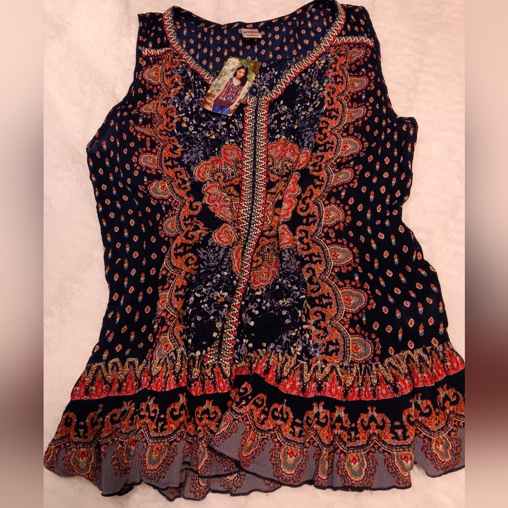 NWT Bila Mandala Print on Navy short sleeved Blouse S
